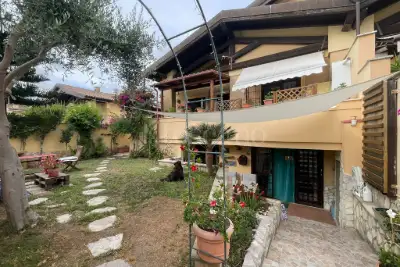 Villa Plurifamiliare in vendita, Via Bartolomeo Nogara, Roma