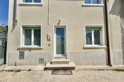 Villino a Schiera in vendita, Via Borgo Secolo, Peschiera del Garda