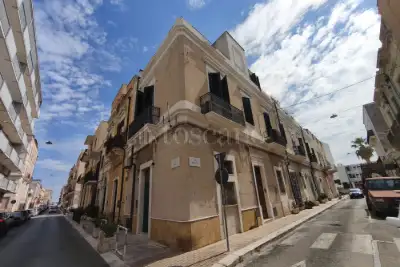 Casa Indipendente in vendita, Via Barletta, Brindisi