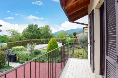 Villino a Schiera in vendita, Via Fontanella, Longone al Segrino