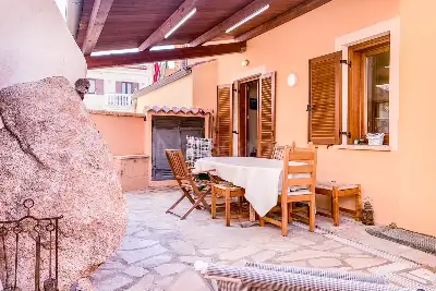 Villino a Schiera in vendita, Via Parigi, Olbia