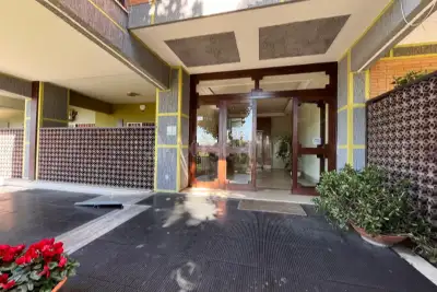 Casa in vendita, Via Quadroni, Roma