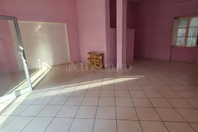 Negozio in vendita, Via IV Novembre, Loreto Aprutino