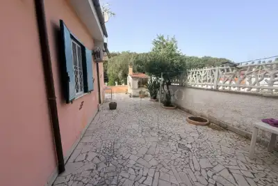 Villa in vendita, Via Acqua Solfa, Aprilia