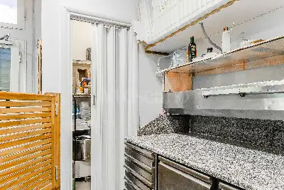 Attività Commerciale in vendita, Via Marconi, Besano