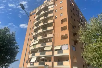 Casa in vendita, Via Giuseppe Saragat, Pomezia