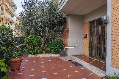 Casa in affitto, Via di Val Favara, Roma