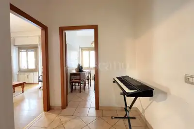 Casa in vendita, Via Caprese, Roma