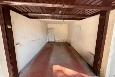 Casa in vendita, Via Quadroni, Roma