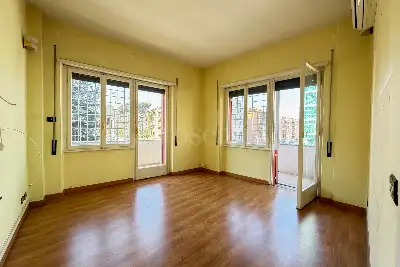 Casa in vendita, Via Tuscolana, Roma