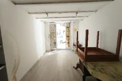Negozio in vendita, Via Savoia, Siracusa
