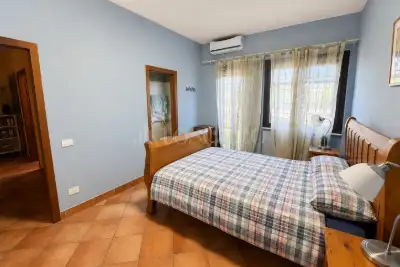 Villa in vendita, Via Lauregno, Roma