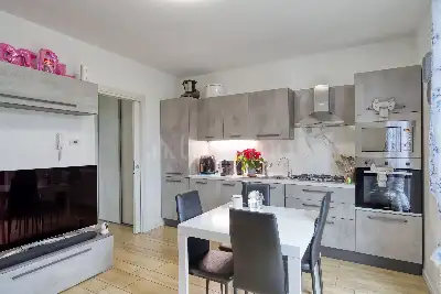 Casa in vendita, Via Marconi, Lavena Ponte Tresa