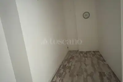 Negozio in vendita, Via dei Leoni, Palermo