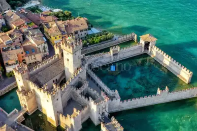 Attività Commerciale in vendita, Via Colombare, Sirmione