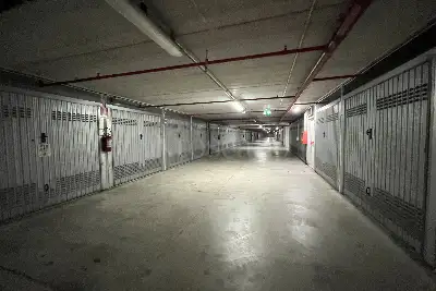 Box in affitto, Via Savona, Milano