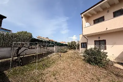 Villa Bifamiliare in vendita, Via Adige, Ardea