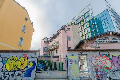 Casa in vendita, Via Cola Montano, Milano