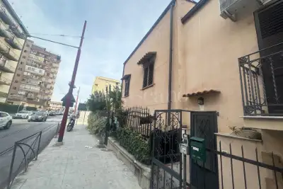 Casa in vendita, Via Giuseppe Pollaci, Palermo