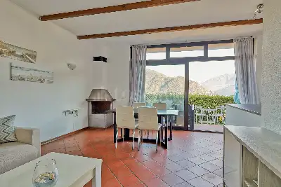 Casa in vendita, Via Casamora, Cuasso al Monte