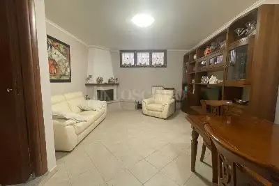 Villino a Schiera in vendita, Via John Fitzgerald Kennedy, Marino