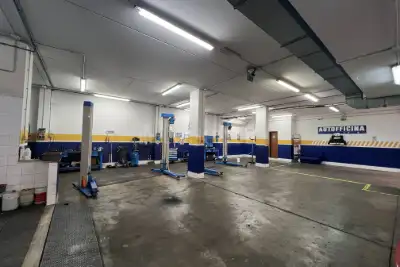 Negozio in affitto, Via Carlo Arturo Jemolo, Roma