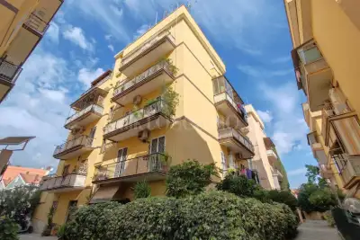 Casa in vendita, Via dei Gonzaga, Roma