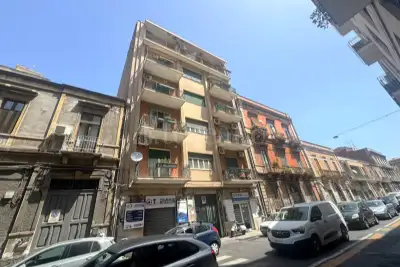 Casa in vendita, Via Monserrato, Catania
