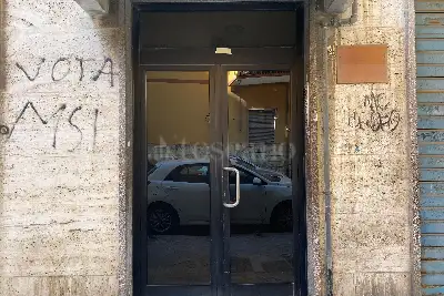 Palazzo in vendita, Via Michele Fiorino, Bari