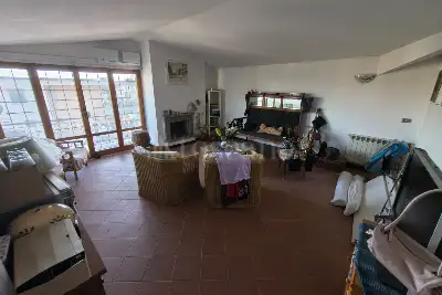 Villino a Schiera in vendita, Via Calosso, Roma