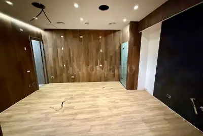 Negozio in affitto, Piazza Cola di Rienzo, Roma