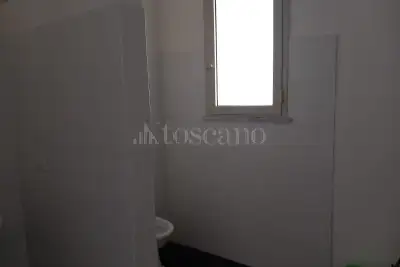 Negozio in vendita, Via Carlo Cattaneo, Casteldaccia
