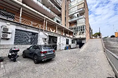 Magazzino in affitto, Viale Vittorio Veneto, Catania