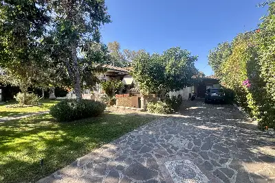 Villa in vendita, Via Torcegno, Roma