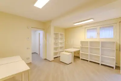 Ufficio in vendita, Via Raffaele Battistini, Roma