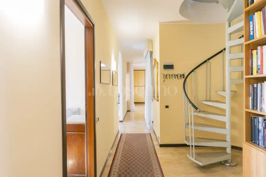 Casa in vendita di 400 mq a €2.500.000 (rif. 21/2025)