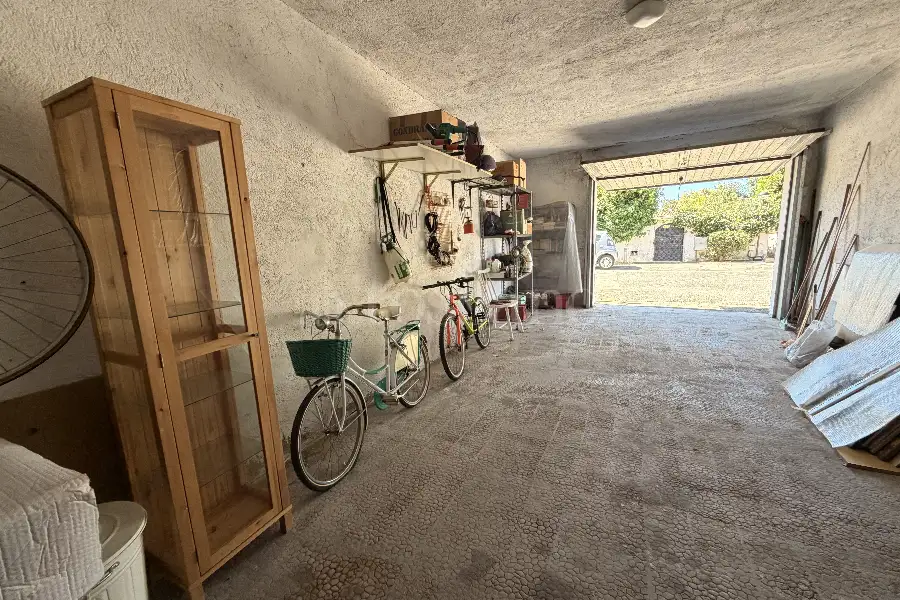 Box in vendita di 38 mq a €25.000 (rif. 28/2026)