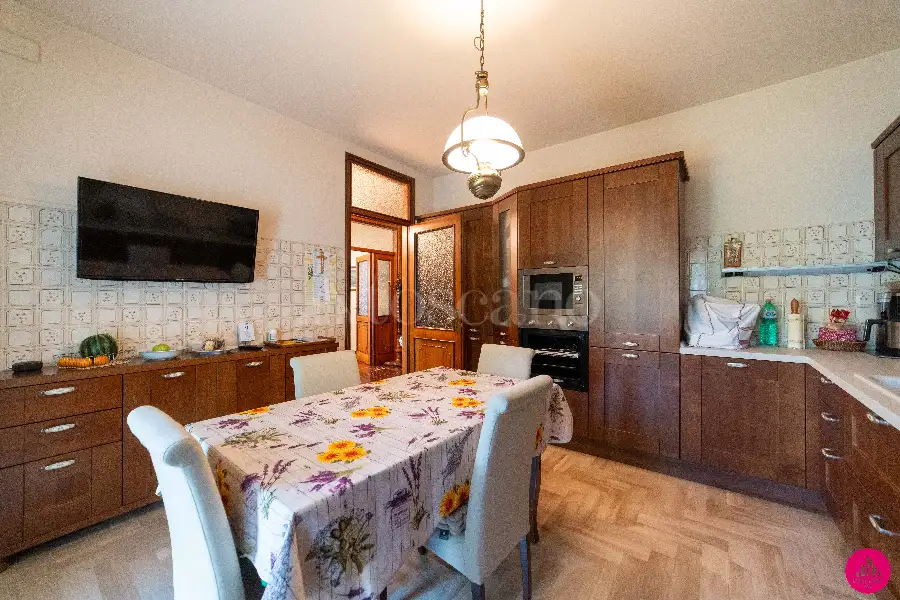 Villino a Schiera in vendita di 270 mq a €299.000 (rif. 98/2025)