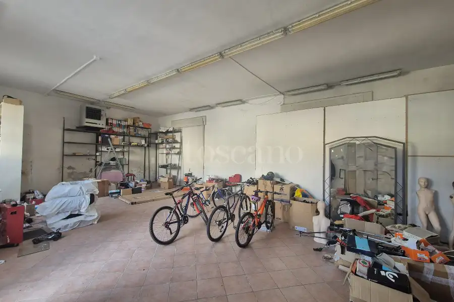 Magazzino in vendita di 135 mq a €150.000 (rif. 3/2026)