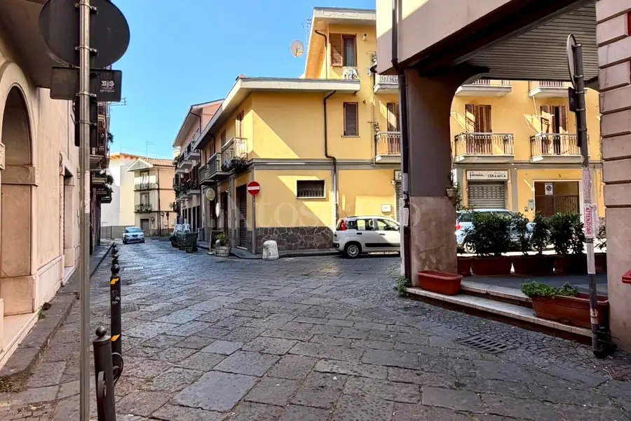 Negozio in vendita di 90 mq a €74.000 (rif. 141/2026)