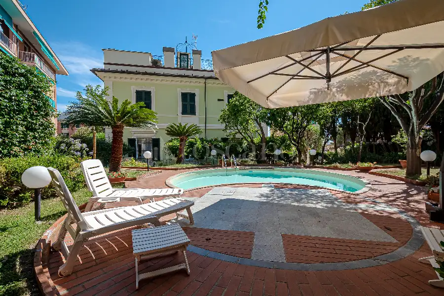 Villa in vendita di 496 mq a €3.950.000 (rif. 71/2026)