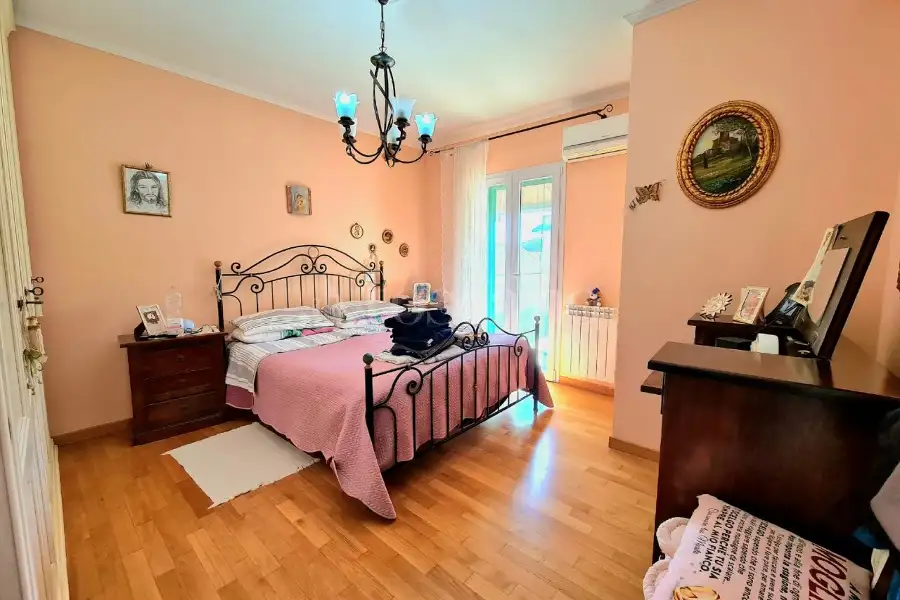 Villa Bifamiliare in vendita di 160 mq a €249.000 (rif. 52/2026)