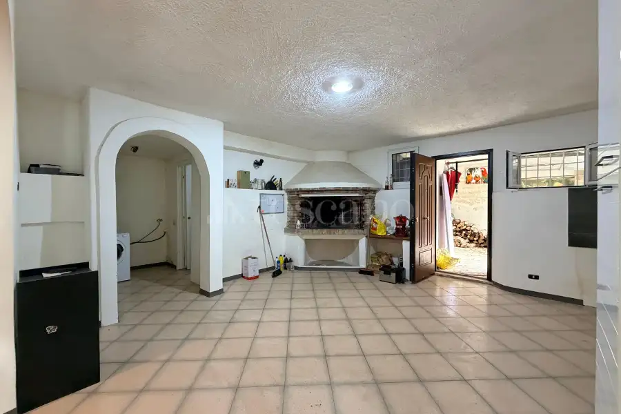 Palazzo in vendita di 300 mq a €375.000 (rif. 3/2026)