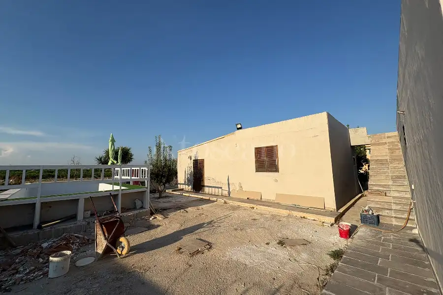 Villa in vendita di 198 mq a €158.000 (rif. 112/2026)
