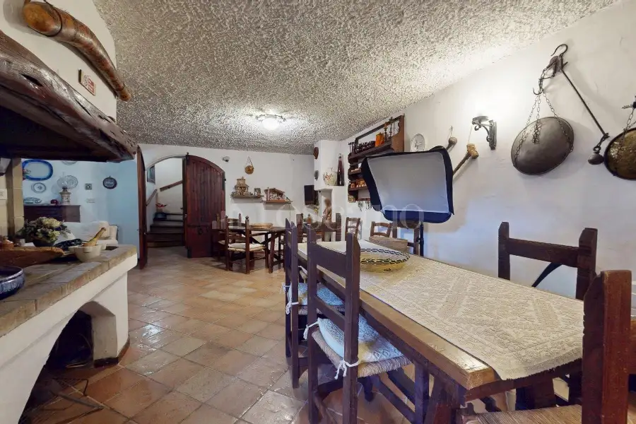 Villa Bifamiliare in vendita di 210 mq a €355.000 (rif. 12/2026)
