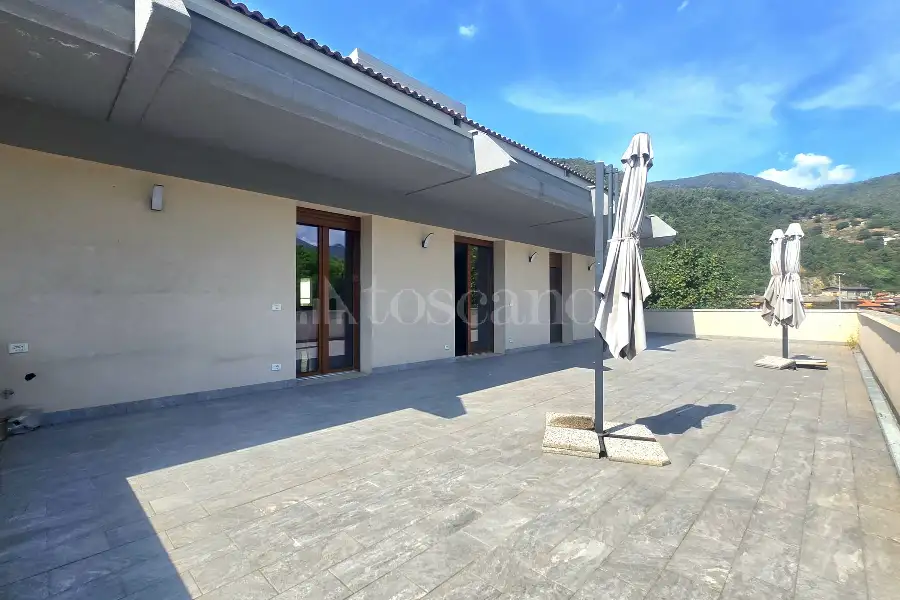 Attico in vendita di 314 mq a €490.000 (rif. 69/2026)