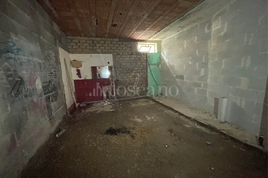 Box in vendita di 25 mq a €8.000 (rif. 67/2025)