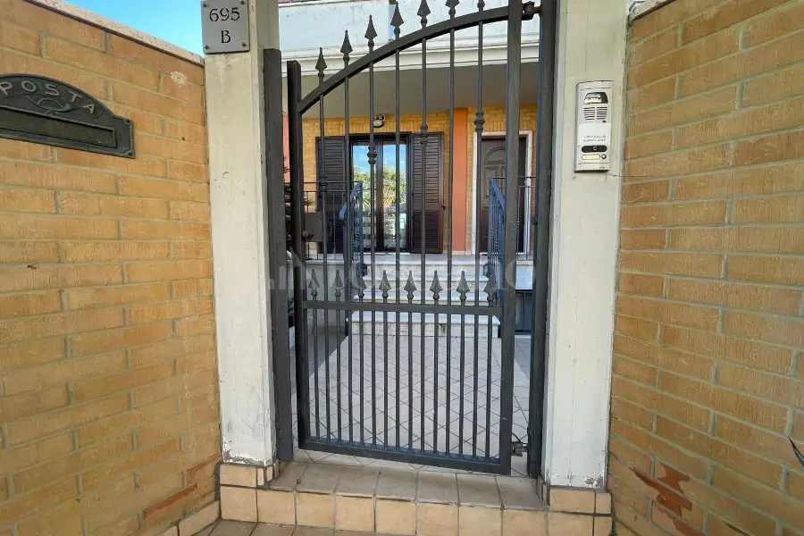 Villa Bifamiliare in vendita di 250 mq a €360.000 (rif. 65/2025)