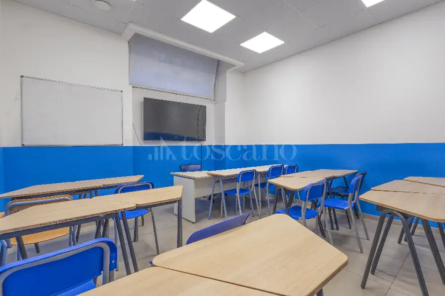 Ufficio in vendita di 340 mq a €1.150.000 (rif. 40/2026)