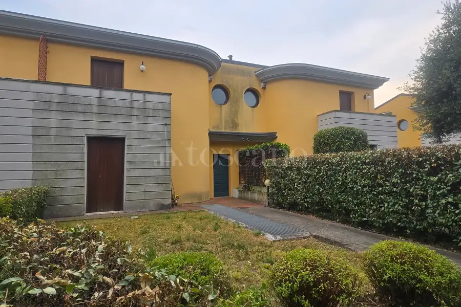 Villa in vendita di 270 mq a €540.000 (rif. 47/2026)